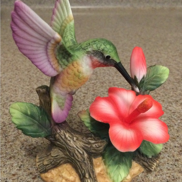 New- Colorful Hummingbird and Flower Figurine - Picture 4 of 5
